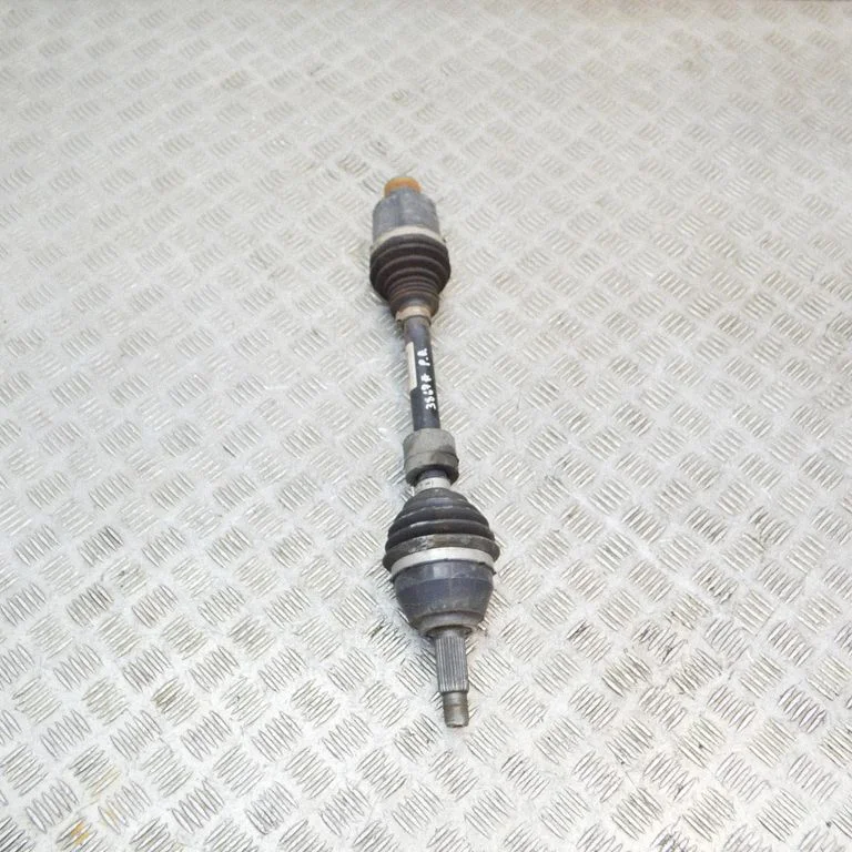 Priekšējā pusass 9809176