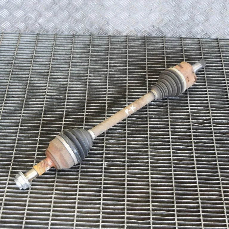 Priekšējā pusass – kreisā