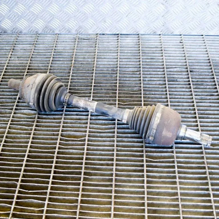 Priekšējā pusass – kreisā