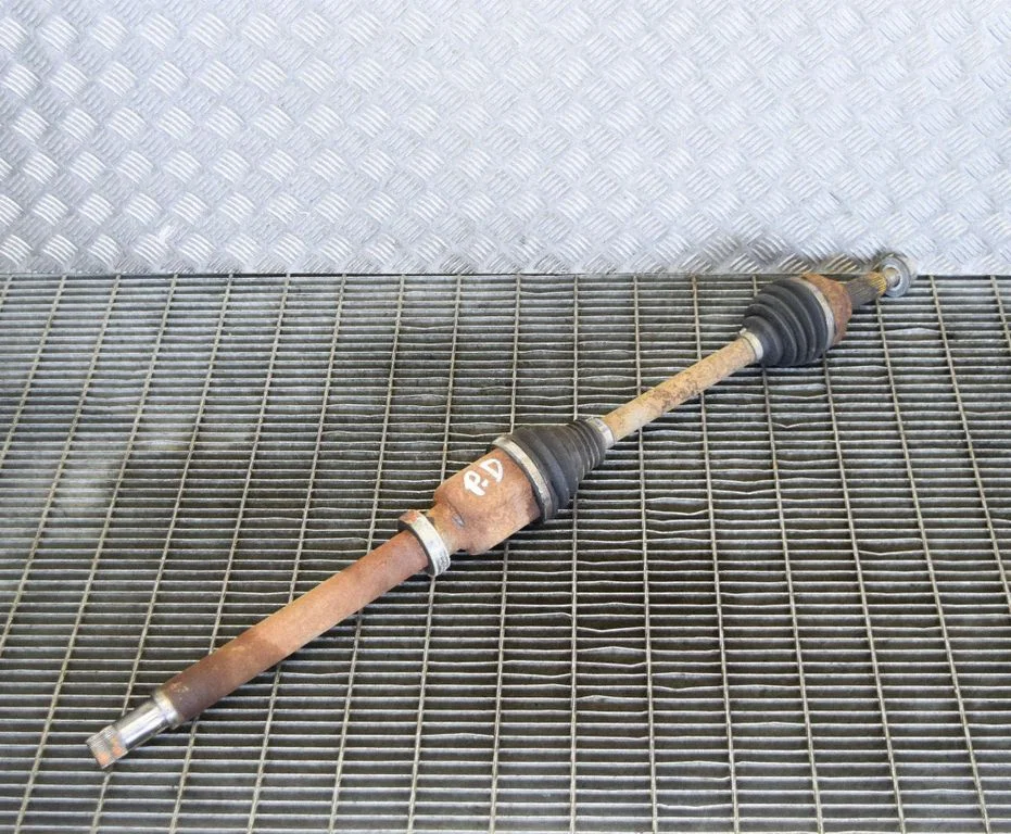 Priekšējā pusass – labā