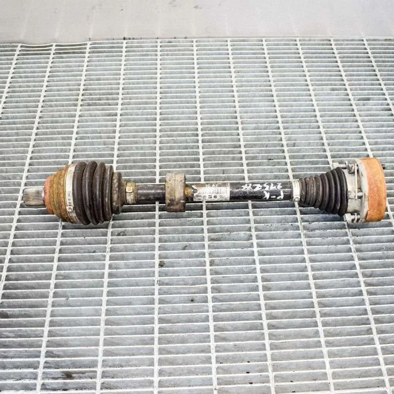 Priekšējā pusass 5Q0407271CA