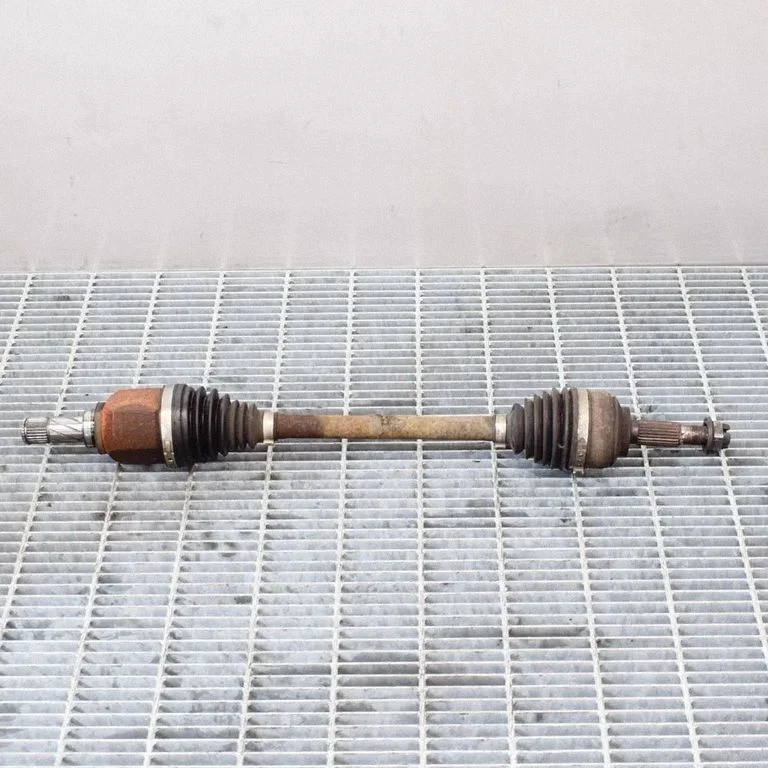 Eesmine pooltelg – Dacia Sandero II (2012-2020), vasak