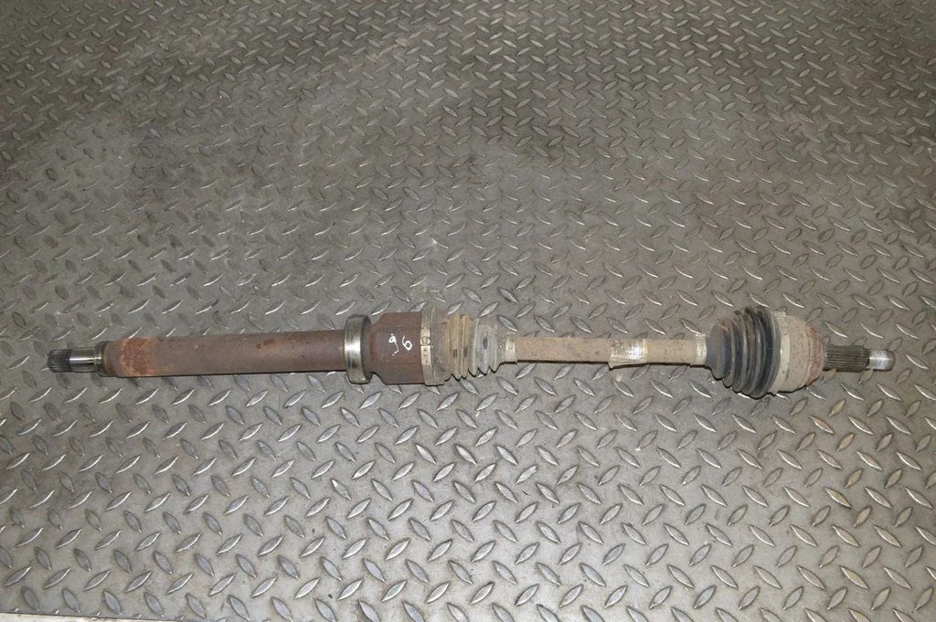 Front driveshaft – Ford Fiesta ST (2013-2017)