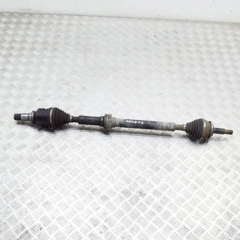 Front driveshaft – Toyota Prius (XW30) (2009-2015)