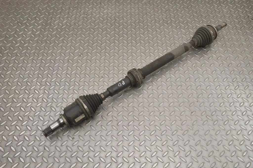 Front driveshaft – Toyota Prius (XW30) (2009-2015)