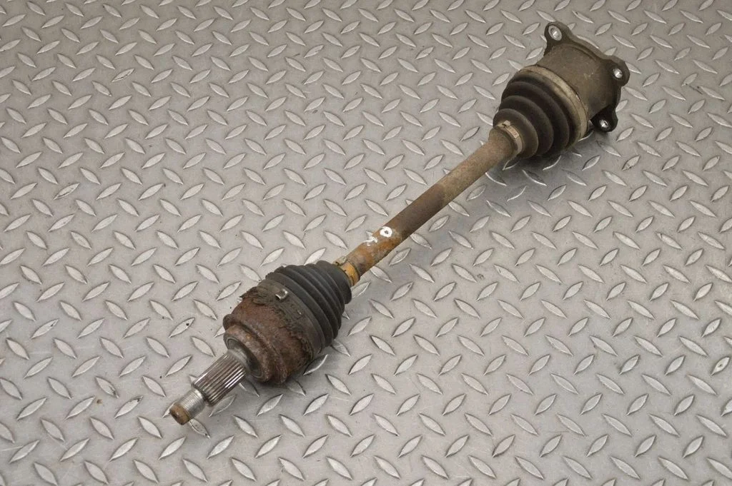 Front driveshaft – left