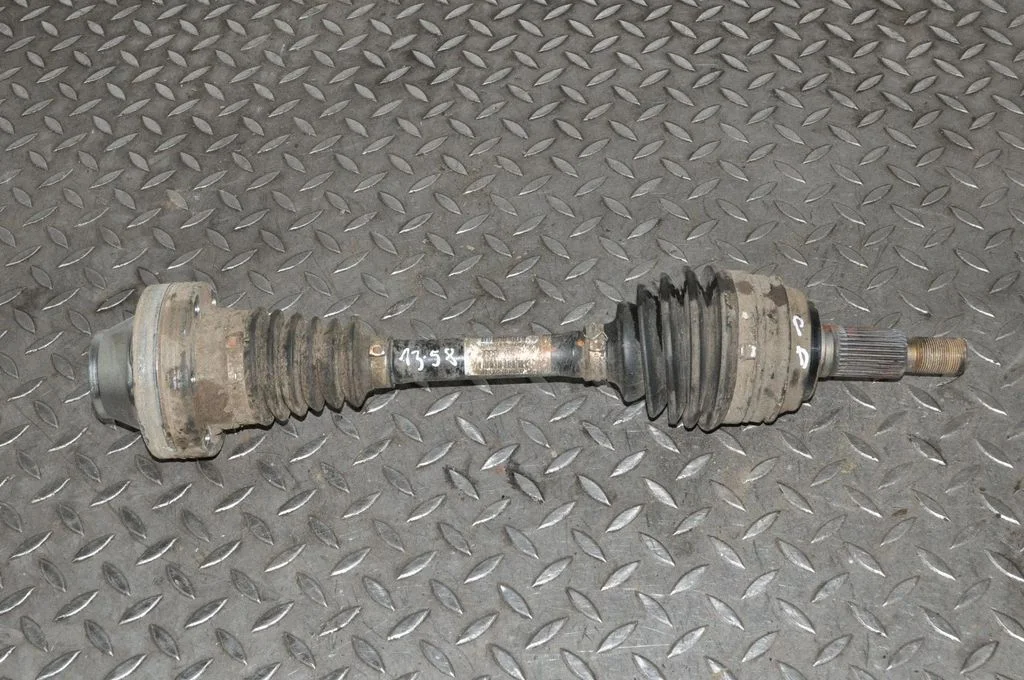 Front driveshaft – Volkswagen Touareg II (2010-2018)