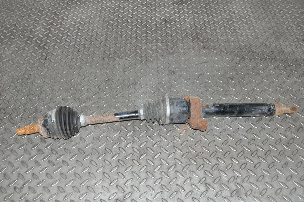 Priekšējā pusass – labā