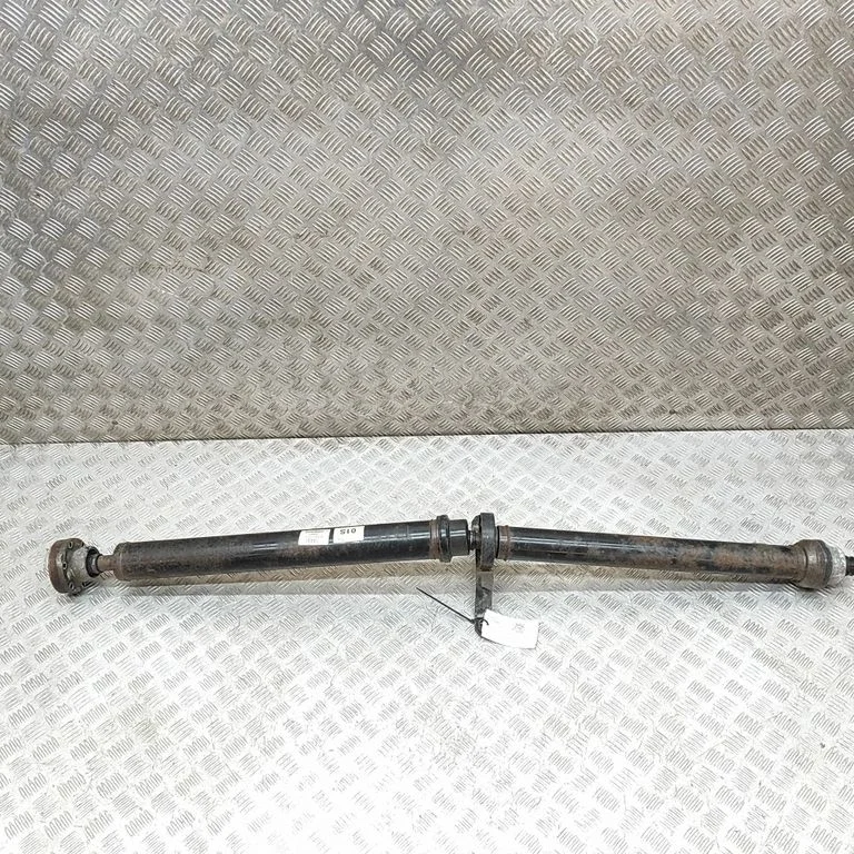 Vidējais kardāns 8T0521101K