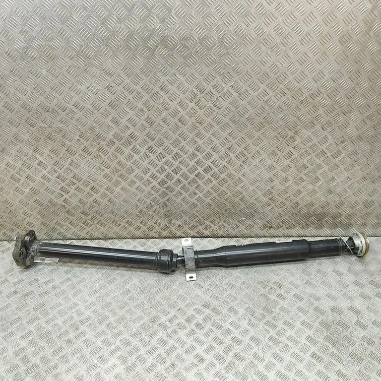 Vidējais kardāns A1674105903