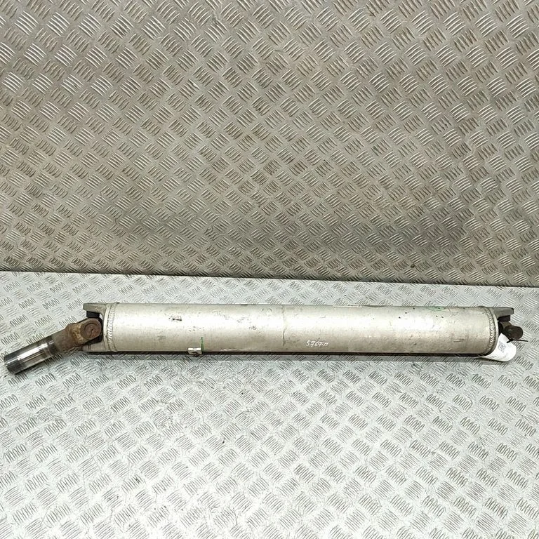 Keskmine kardaanvõll 812594877 – Cadillac Escalade IV (2014-2020)