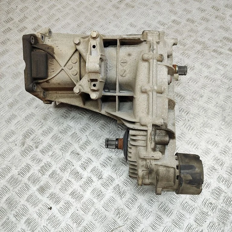 Gearbox transfer box case 95834102003