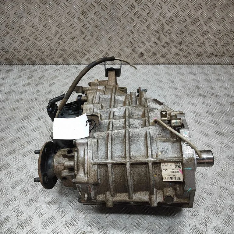 Ātrumkārbas reduktors (sadales kārba) 3200A194