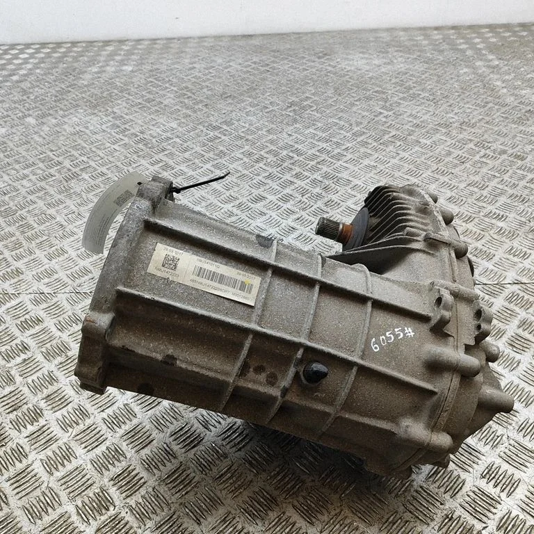 Ātrumkārbas reduktors (sadales kārba) 0BU341011Q