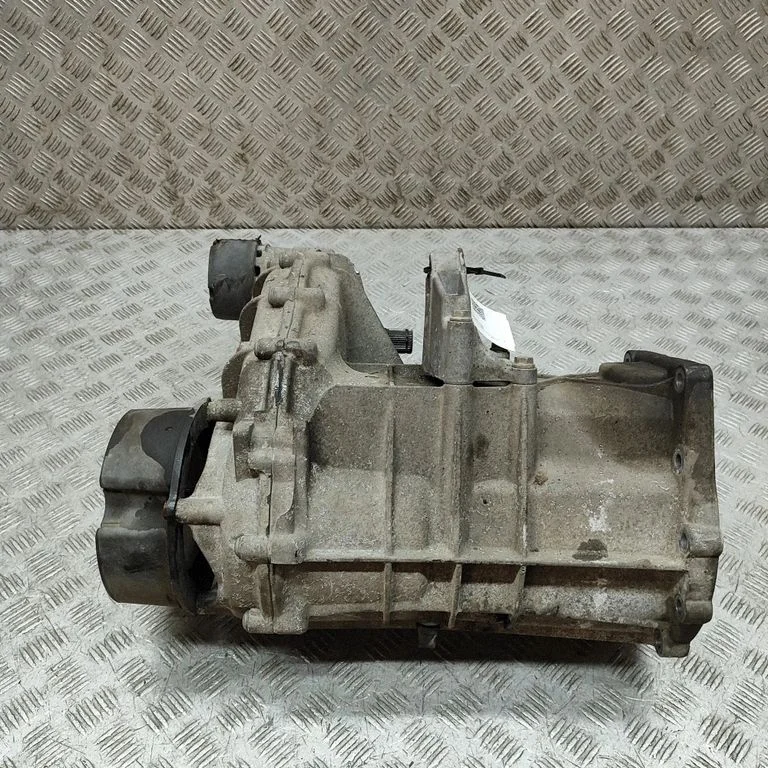 Skrzynia rozdzielcza (reduktor) 95834102003