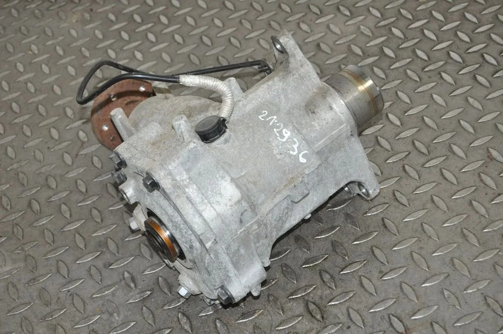 Ātrumkārbas reduktors (sadales kārba) EJ327L466AC