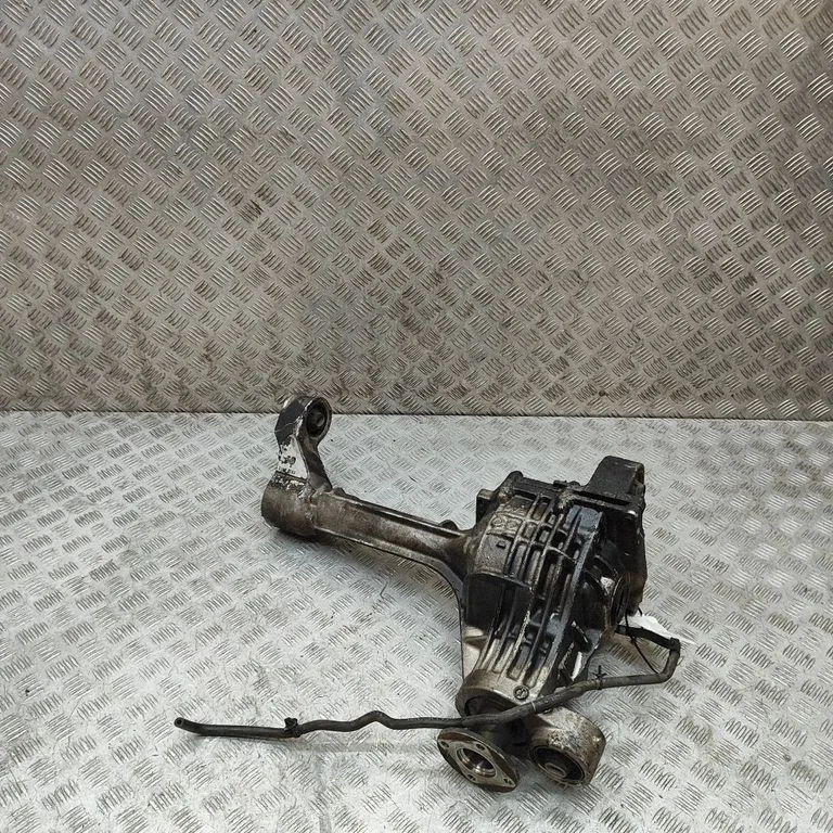 Priekšējais reduktors 385004JR3A