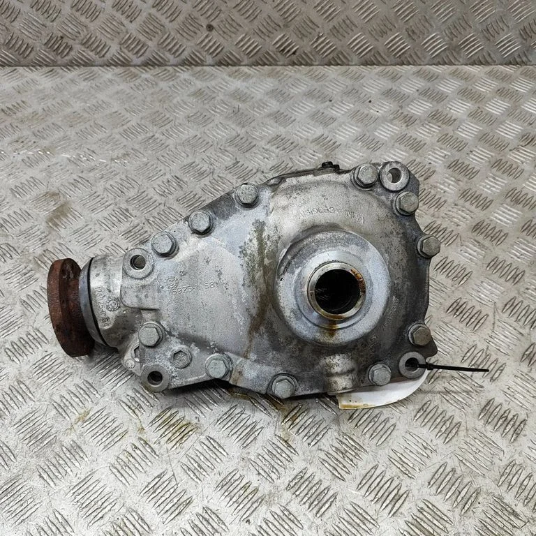 Front differential 7647386