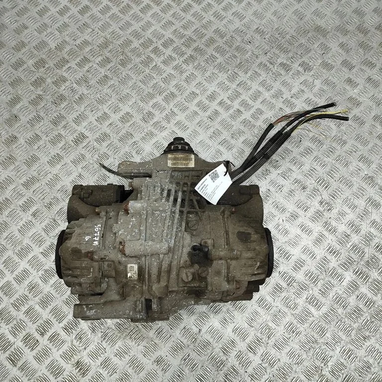 Aizmugurējais reduktors 7595261