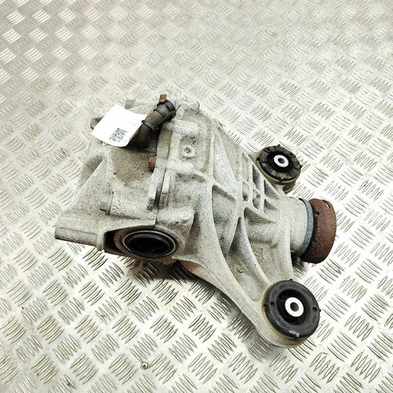 Rear differential – Jaguar XE (2015-)
