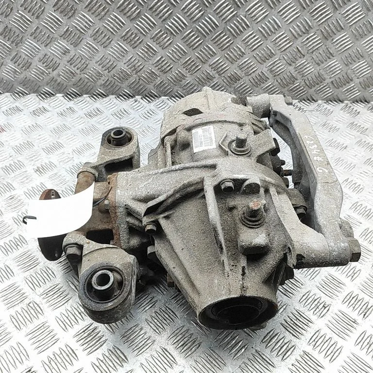 Tagumine reduktor (diferentsiaal) 3501A121
