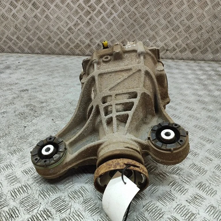 Aizmugurējais reduktors T2H8644