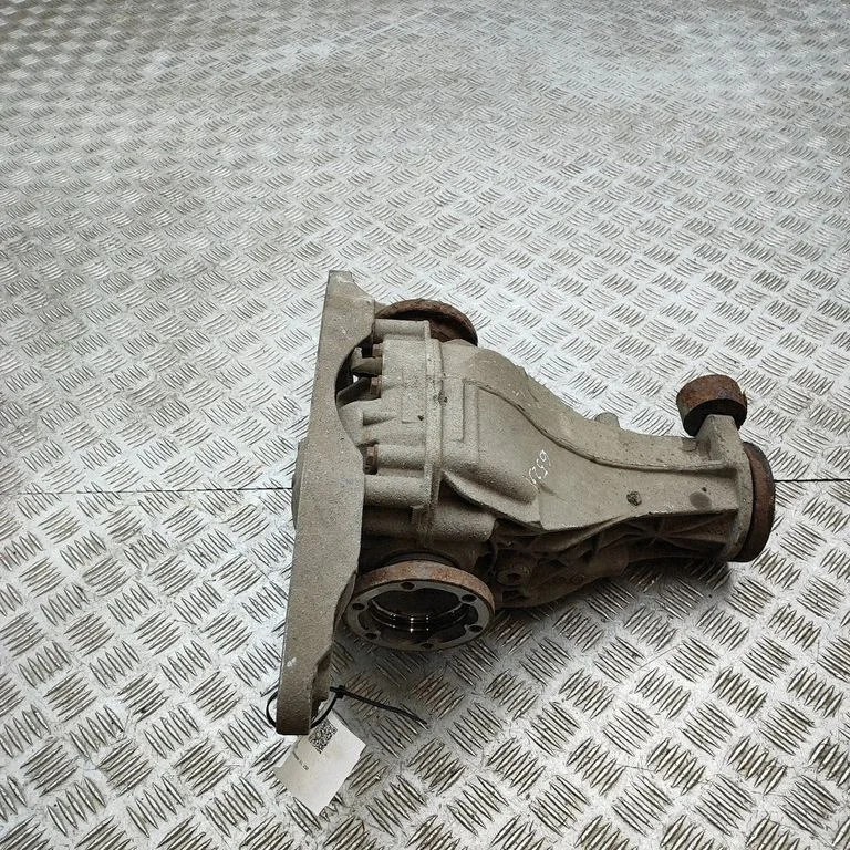 Aizmugurējais reduktors 0BC525526C