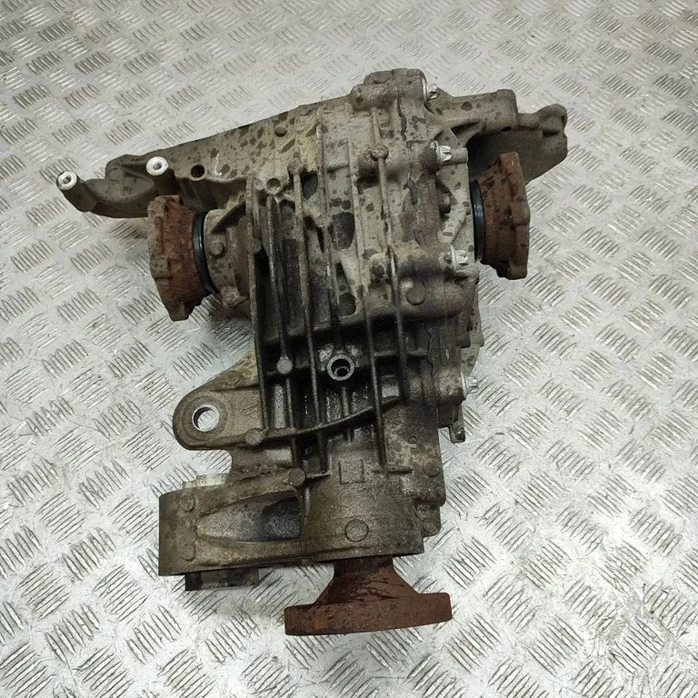 Tagumine reduktor (diferentsiaal) 0D2500043C