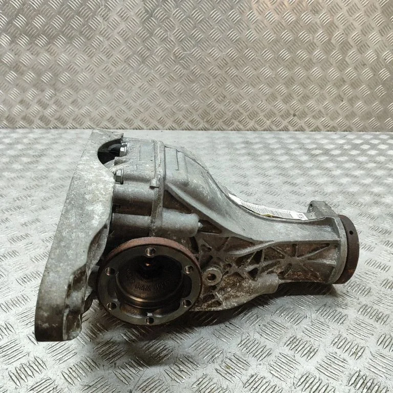 Aizmugurējais reduktors 0AR525053