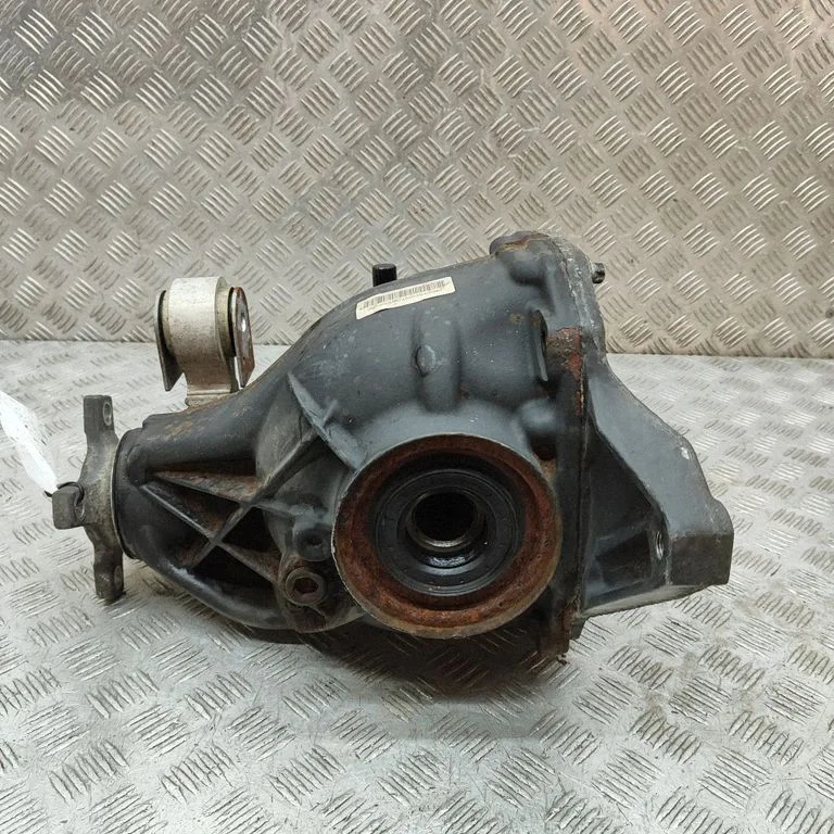 Tagumine reduktor (diferentsiaal) A2043510508