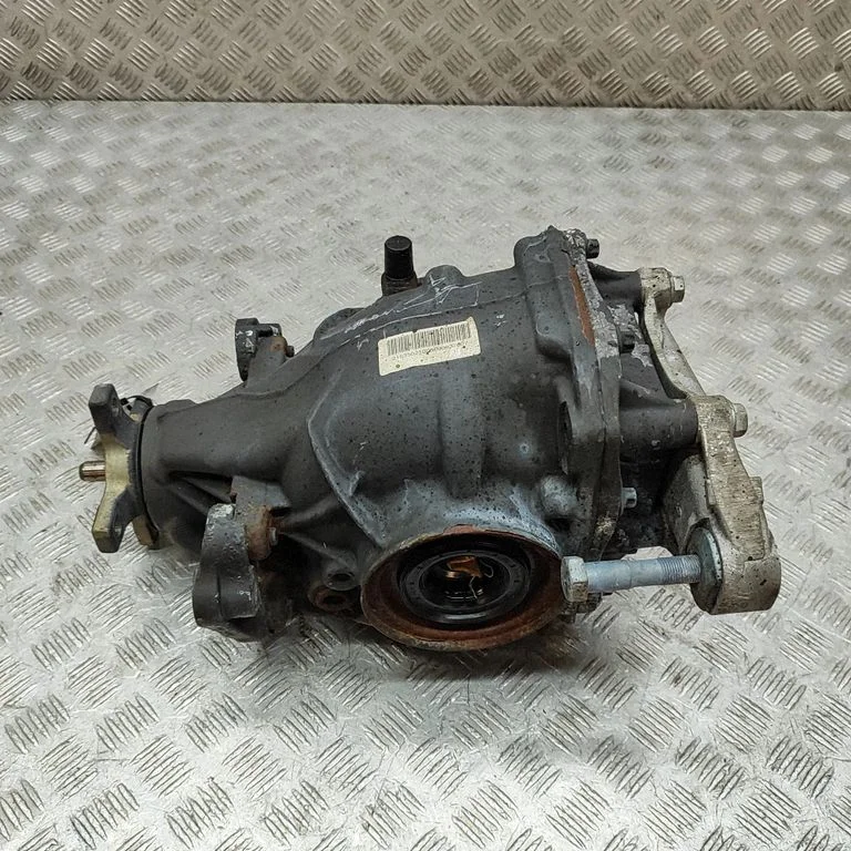 Tagumine reduktor (diferentsiaal) A2213503914