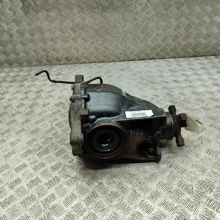 Aizmugurējais reduktors A4473501014