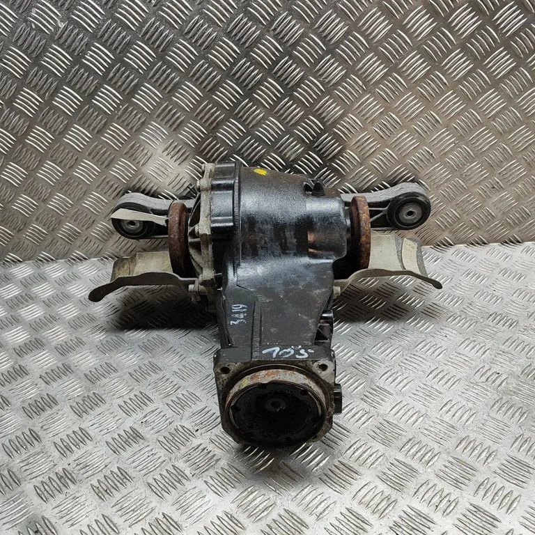 Aizmugurējais reduktors 01R525053