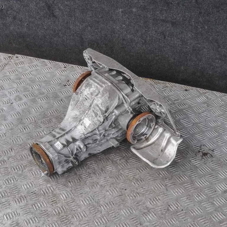 Tagumine reduktor (diferentsiaal) – Audi A8 S8 D4 4H (2010-2016)
