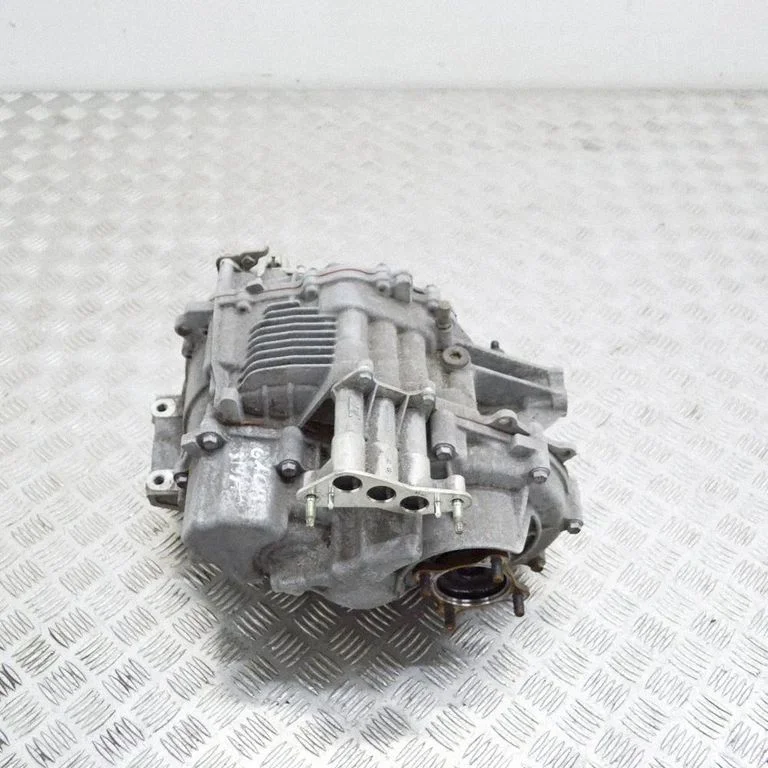 Rear differential – Toyota RAV 4 (XA40) (2012-2018)