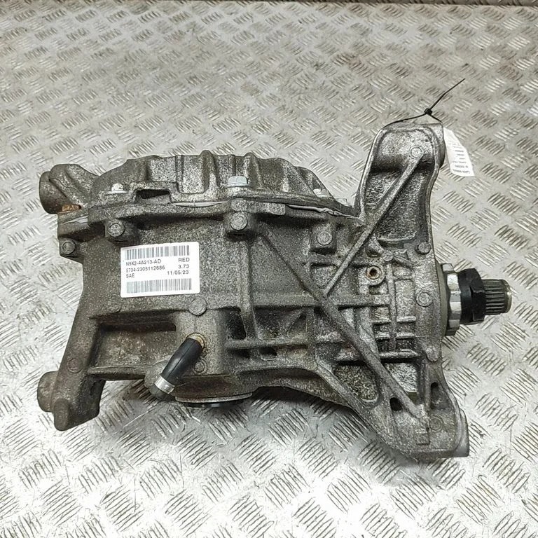Tagumine reduktor (diferentsiaal) N9X24A213AD