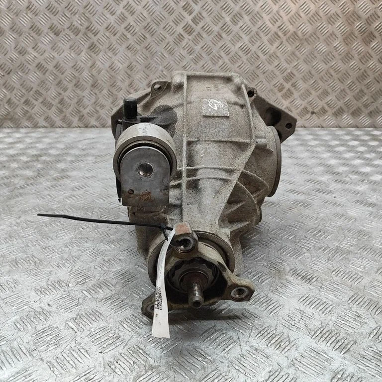 Rear differential A2133510005