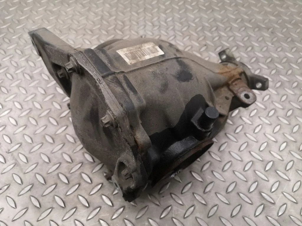 Tagumine reduktor (diferentsiaal) A1723502502