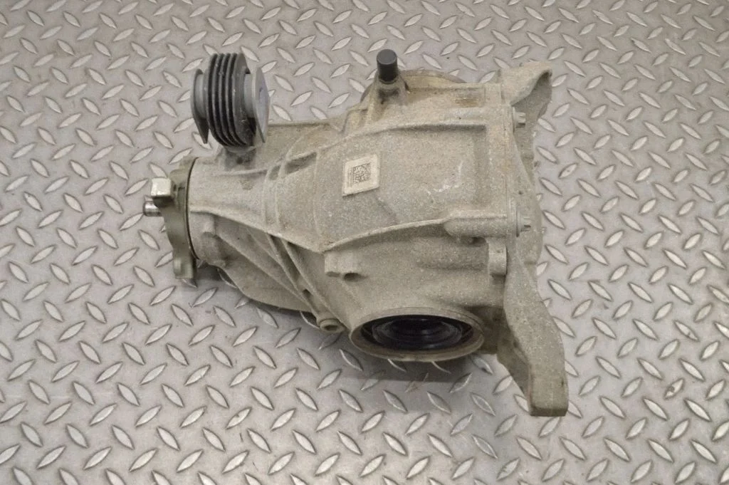 Aizmugurējais reduktors – Mercedes-Benz C klase W205 (2014-2021)