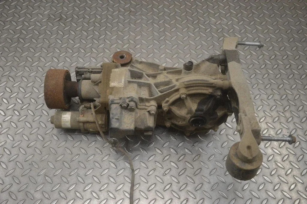 Rear differential 05659136