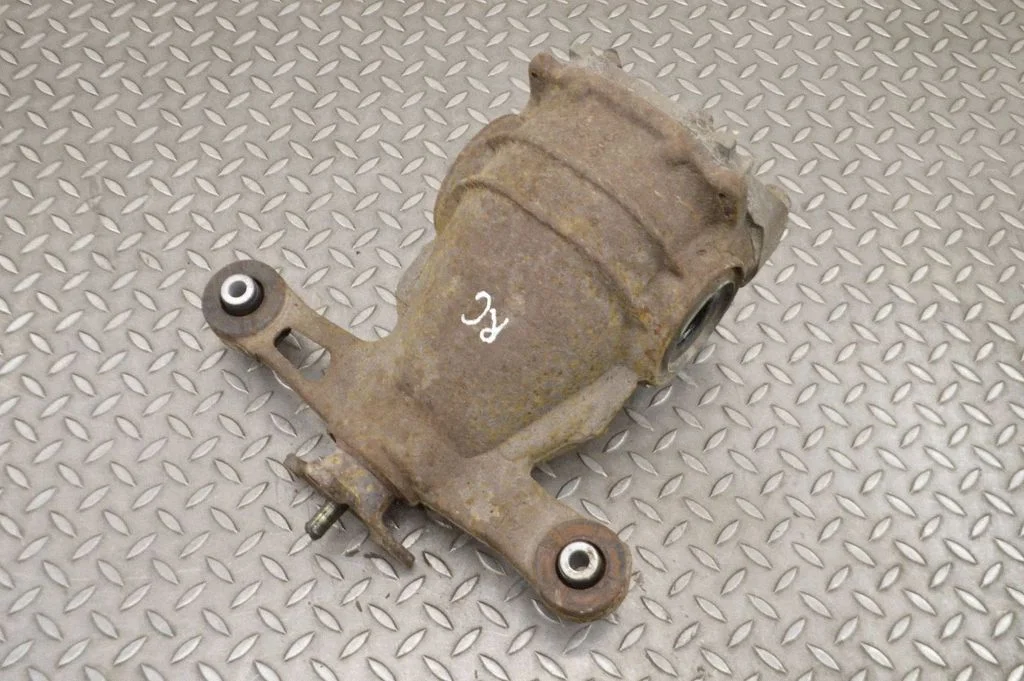 Rear differential – Lexus RC (2014-)