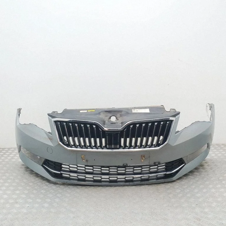 Priekšējais bamperis 3V0853653B