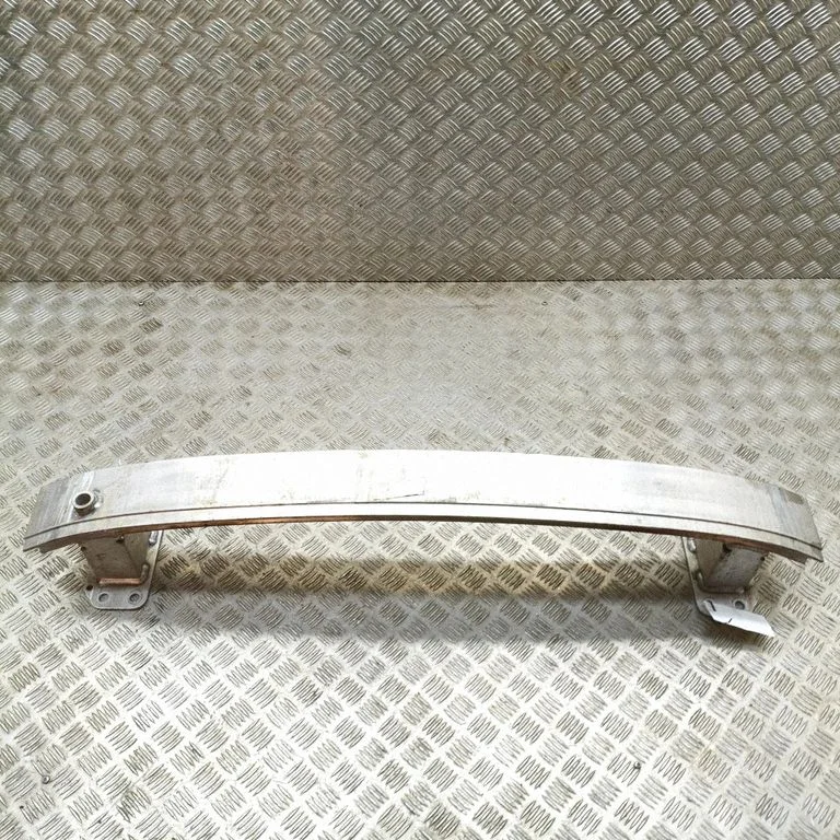 Priekšējā bampera šķērssija 68102978AB