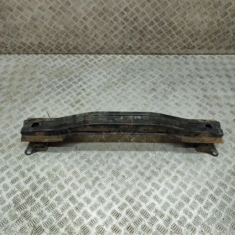 Priekšējā bampera šķērssija 501005JU0A