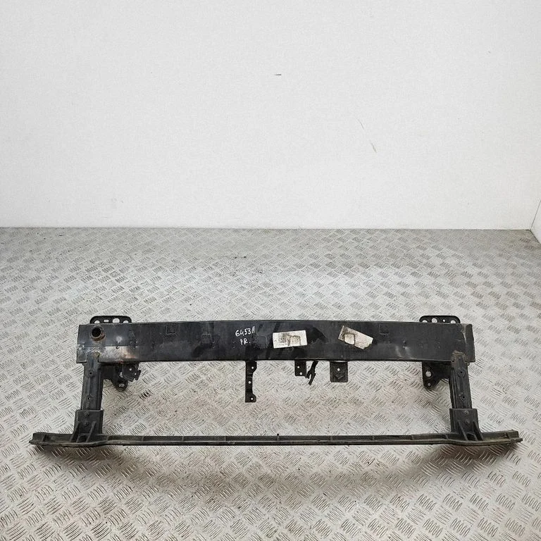 Priekšējā bampera šķērssija 64900J7030