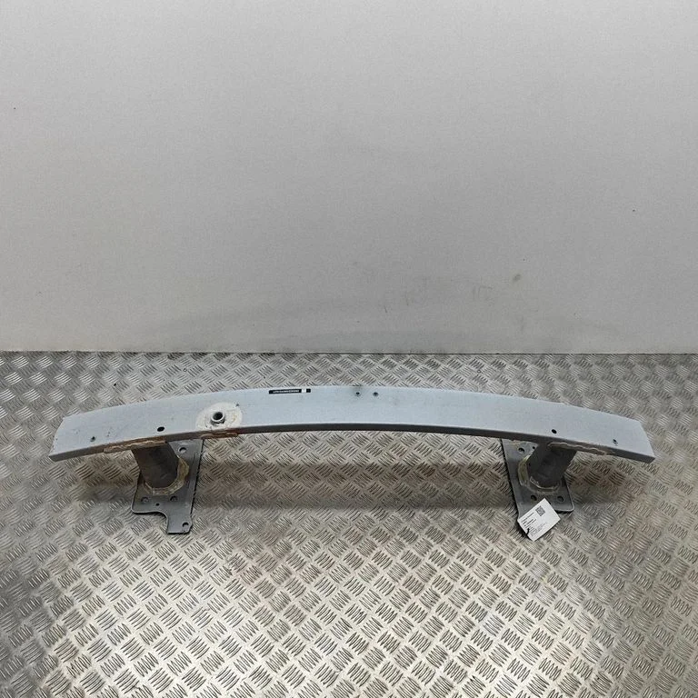 Front bumper cross member SC2EM8400010