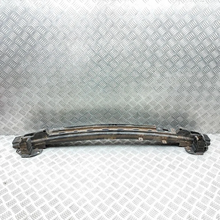 Priekšējā bampera šķērssija 865302B000