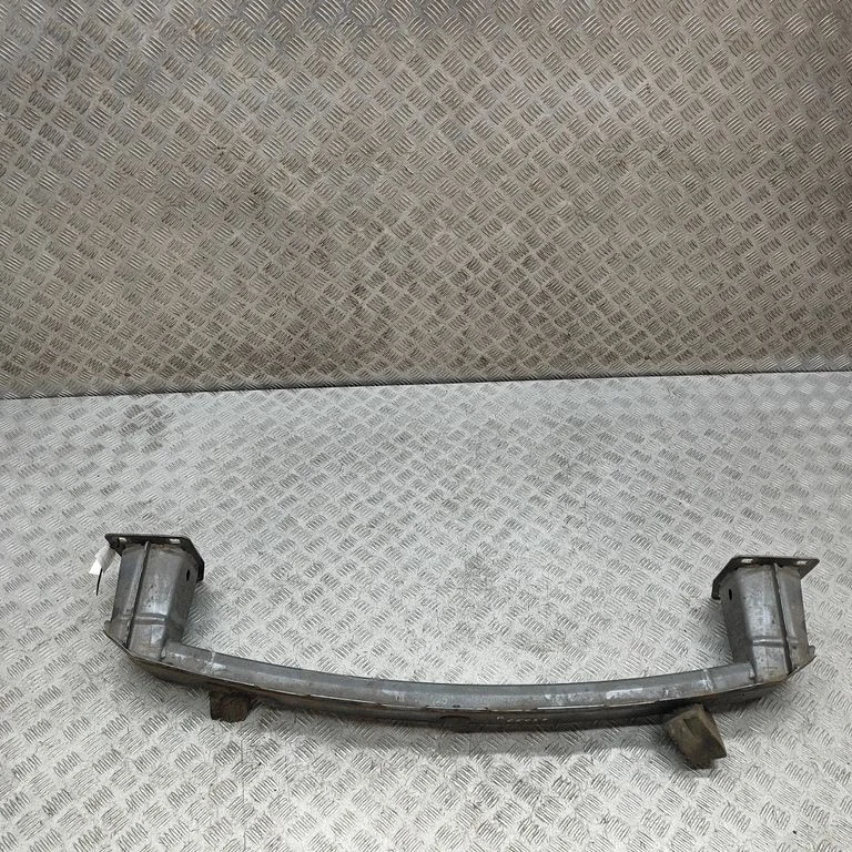 Priekšējā bampera šķērssija EJ3217F021AB