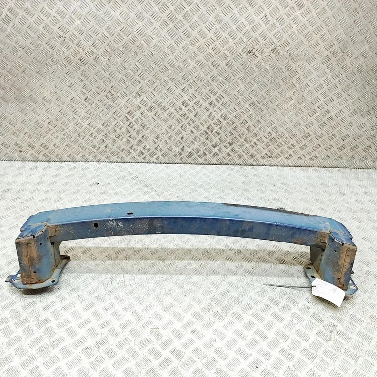 Priekšējā bampera šķērssija 05303764AC