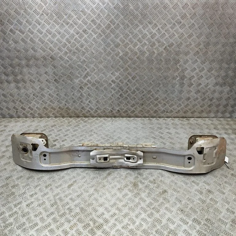 Front bumper cross member GK3117K876AD